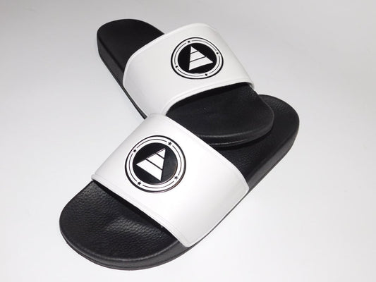 Crtfd pyramid logo sliders (white)